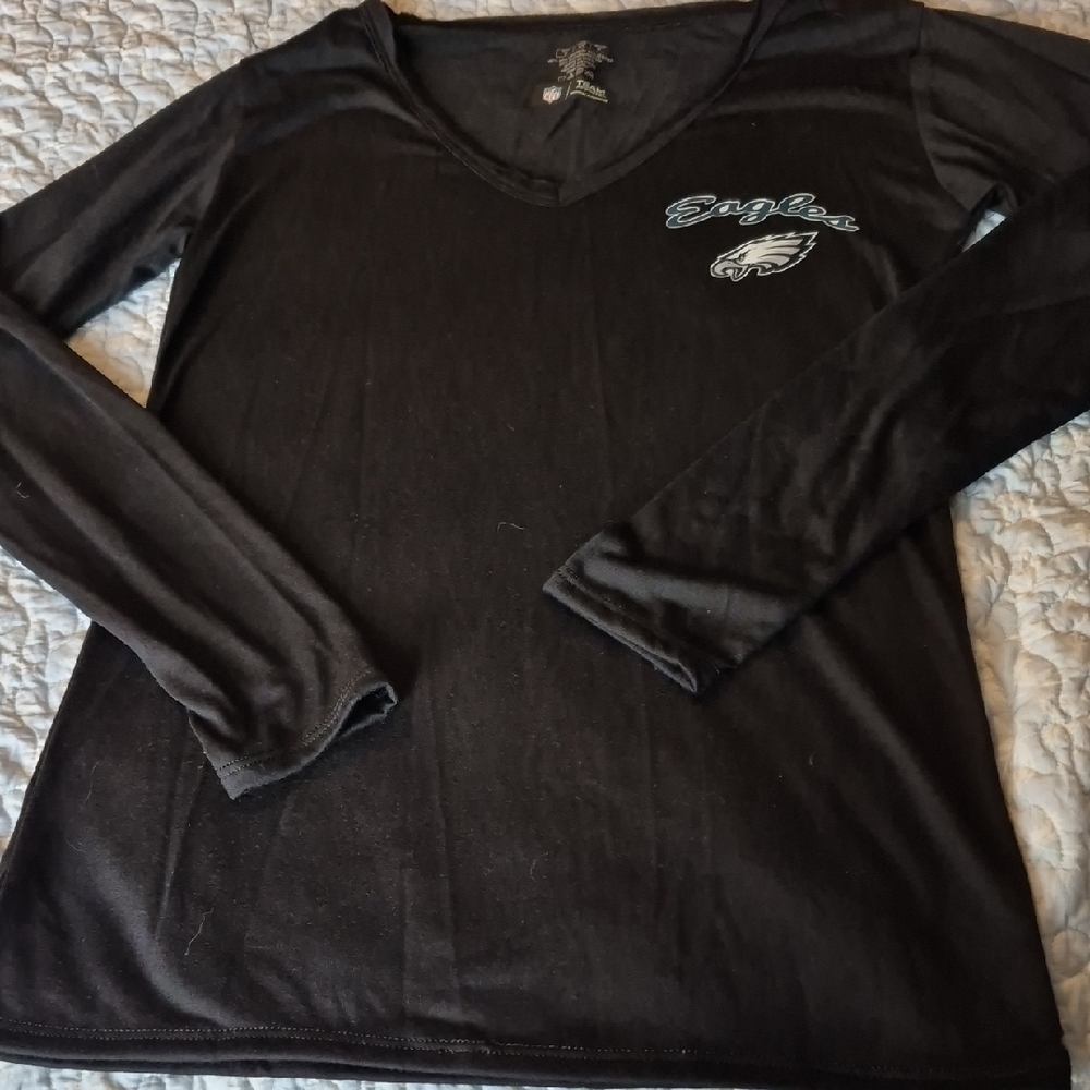 NFL Team Apparel Black Eagles V-Neck Sleep Shirt.  Size Small